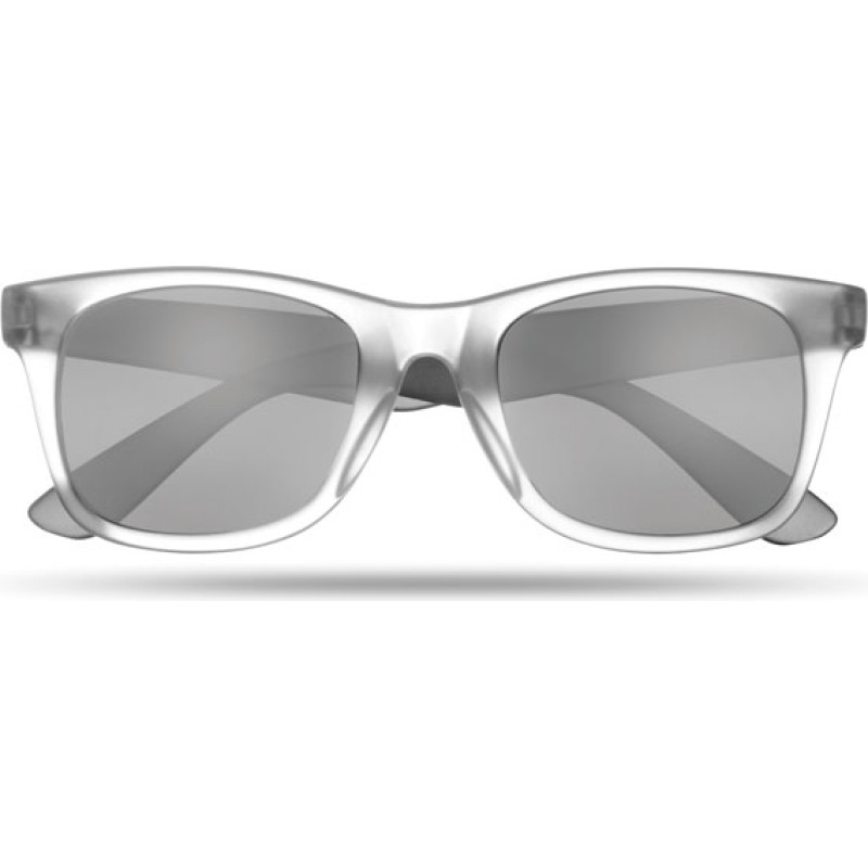 Sunglasses with mirrored lense